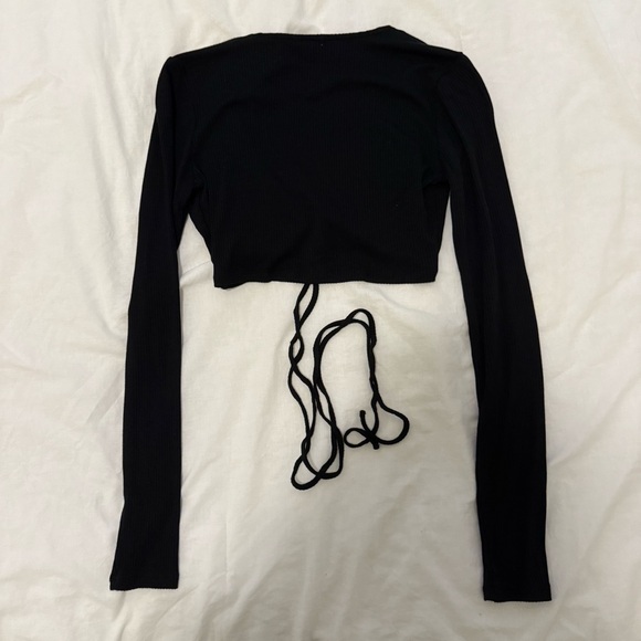 Garage Black Long Sleeve Crop Top - Picture 4 of 4